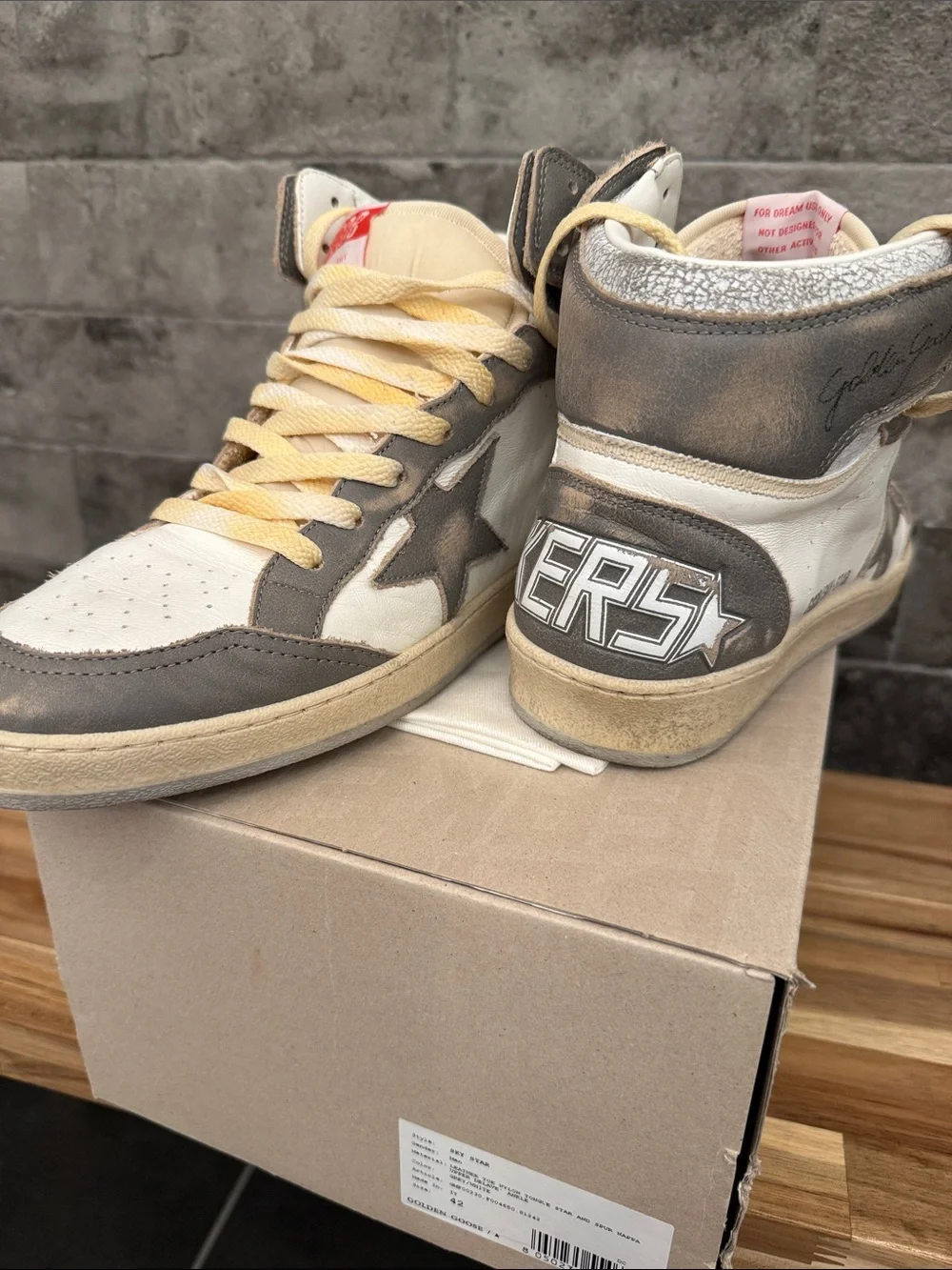 Golden Goose men’s sky